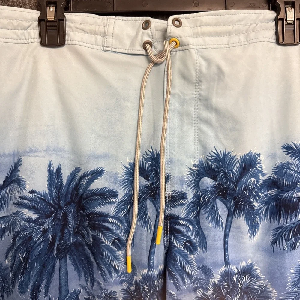 TOMMY BAHAMA Men's XXL 'Artist Series' Hibiscus Hues Baja Boardshorts NWT $100
